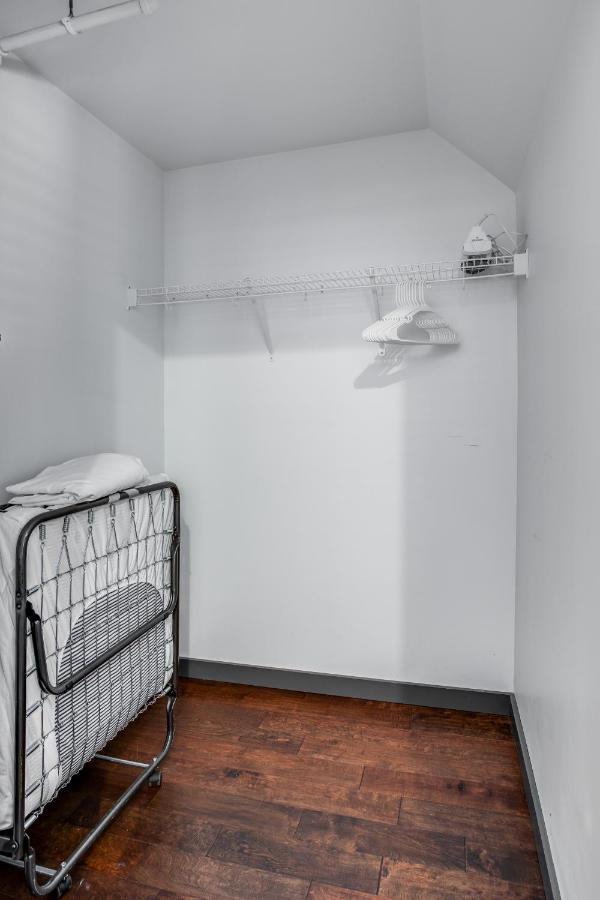 Ny Style Centric Loft With King Bed By Park Ave Apartment Rochester Ngoại thất bức ảnh